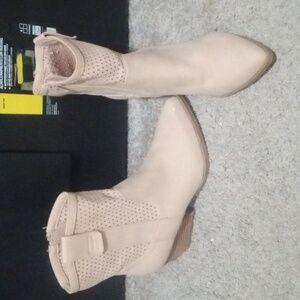 Dolce Vita Tan Ankle Booties